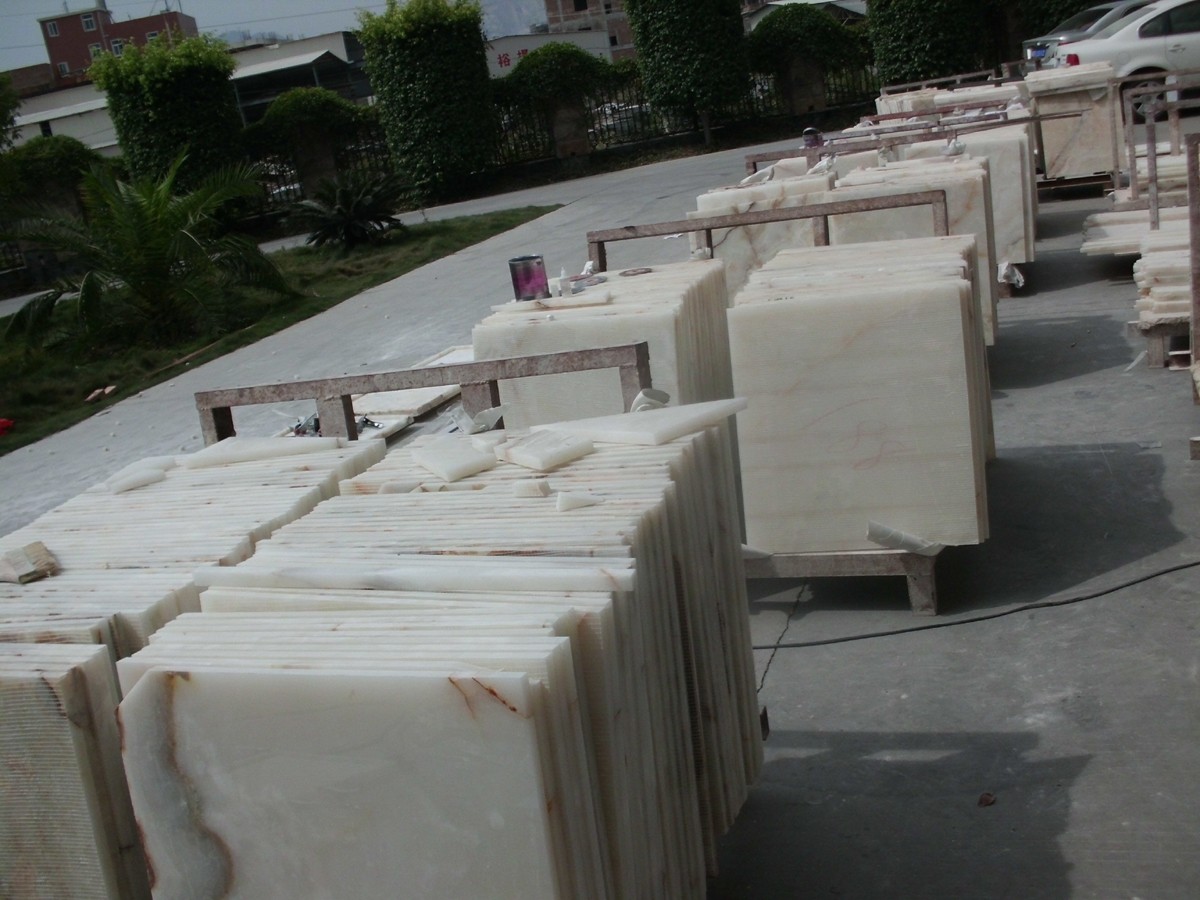 white onyx marble